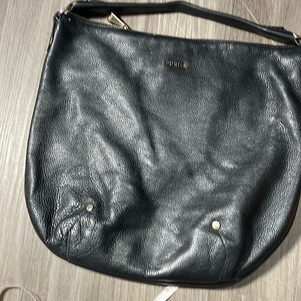 FURLA black leather vintage excellent condition. Famous Italian line